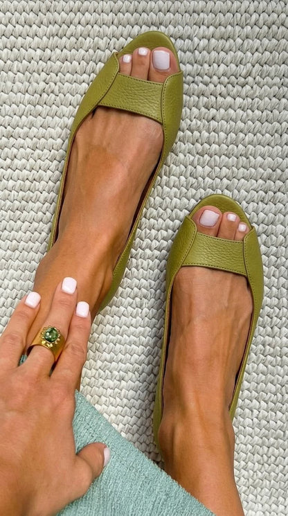 Adelina | Golden Comfort Sandals with Supportive Footbed