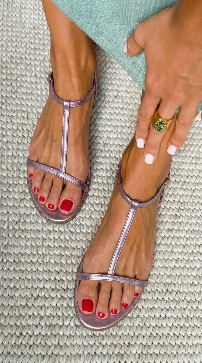 Rosalba | Comfortable Golden Sandals with Footbed Support