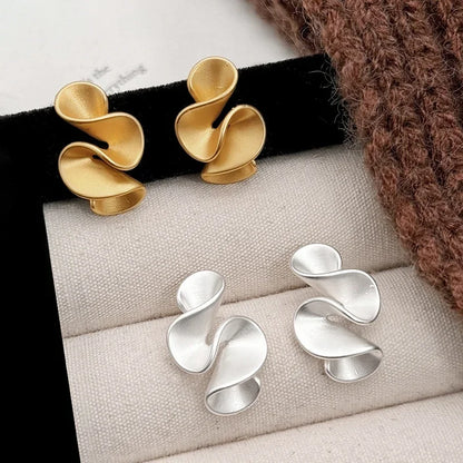 Earrings in Flower made of Silver and 18K Gold